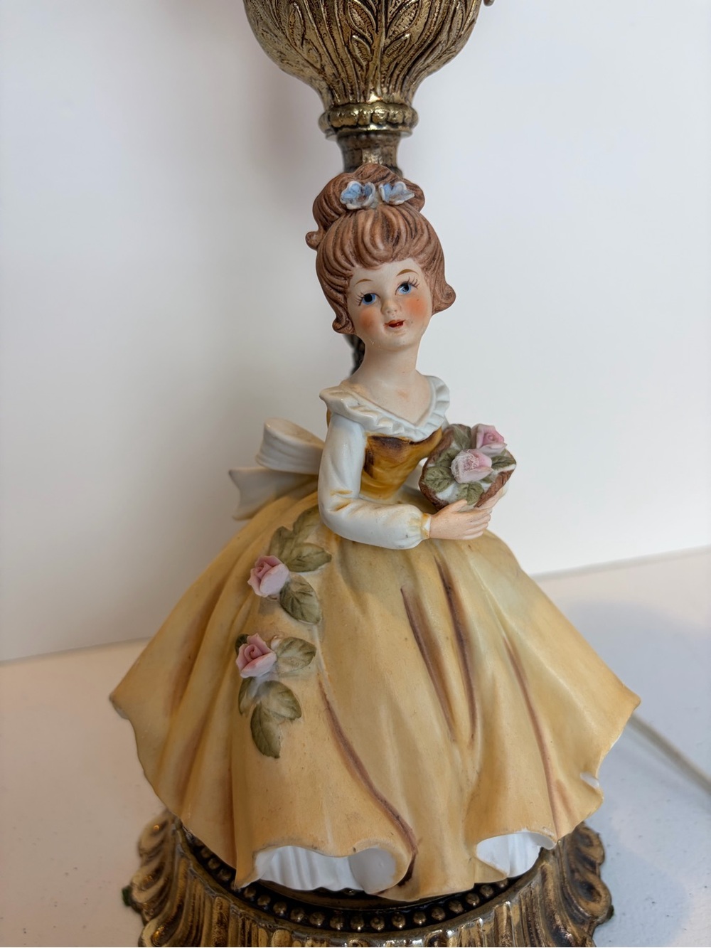 Vintage Victorian Lady Figurine Table Lamp Pink Floral Glass Boudoir Cottagecore - Picture 3 of 13